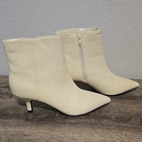 Worthington Cream Ankle Booties with Pointed Toe and Low Heel - Picture 7 of 8